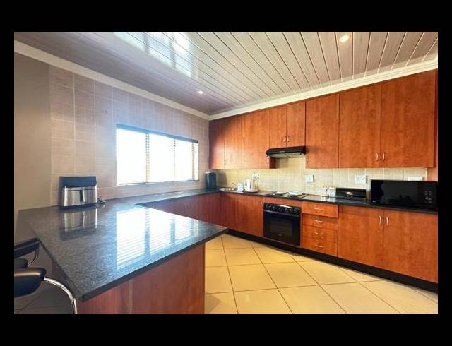 5 BEDROOM HOUSE FOR SALE IN SAVANNAH COUNTRY ESTATE